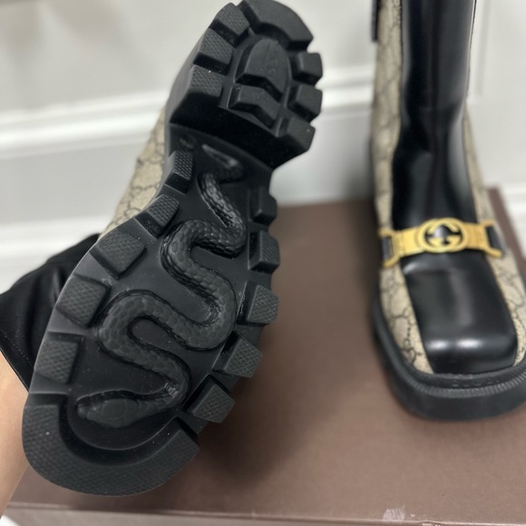 Shoes - Picture 5 of 8